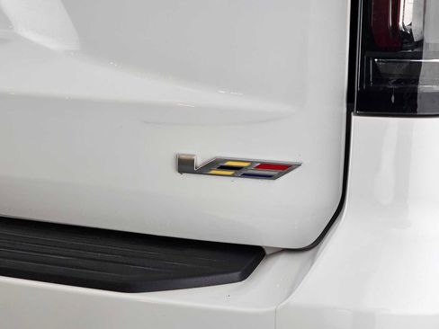 Used 2023 Cadillac Escalade ESV V image 16