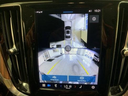 Certified 2024 Volvo S60 B5 Plus image 17