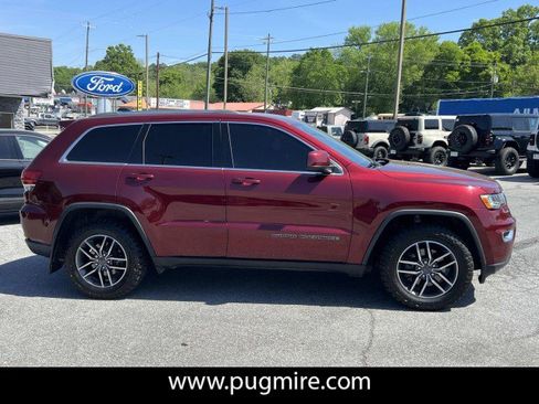 Used 2019 Jeep Grand Cherokee Laredo w/ Laredo X Package RWD image 8
