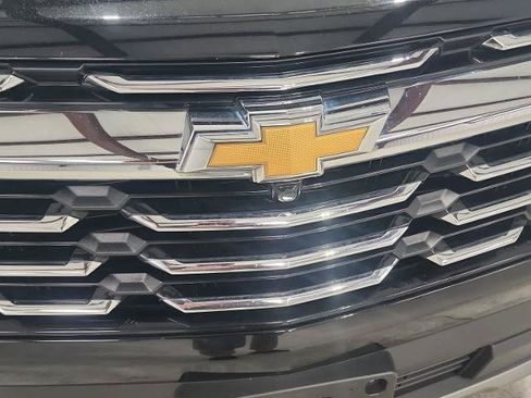 Used 2025 Chevrolet Equinox LT FWD image 9