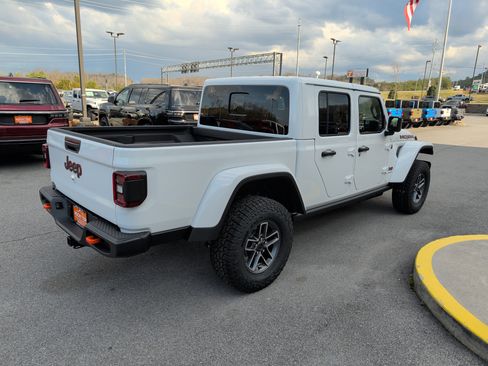 New 2026 Jeep Gladiator Mojave AWD/4WD image 6