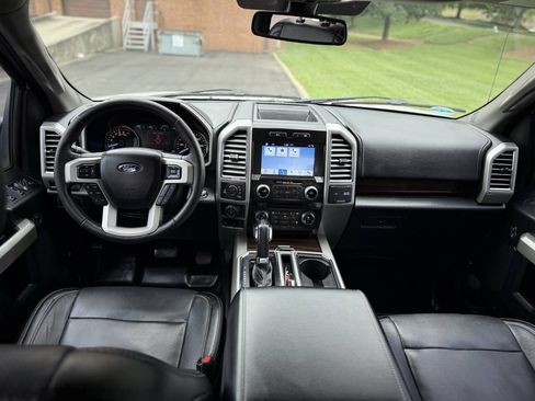Used 2016 Ford F150 Lariat w/ Equipment Group 502A Luxury AWD/4WD image 4