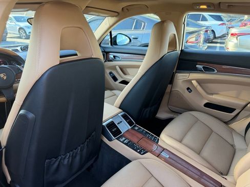 Used 2016 Porsche Panamera 4 image 24