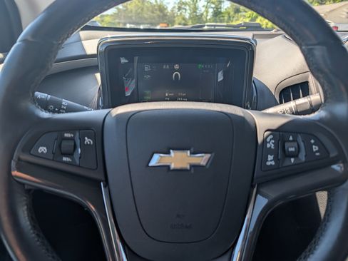 Used 2014 Chevrolet Volt FWD image 18