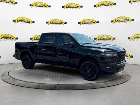 Used 2025 RAM 1500 Big Horn AWD/4WD image 7