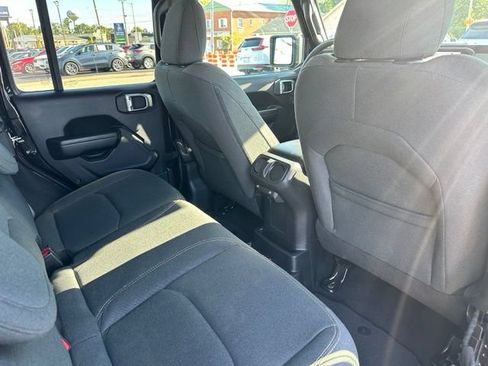 Used 2024 Jeep Wrangler Unlimited AWD/4WD image 23