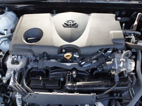 Used 2024 Toyota Camry SE image 24