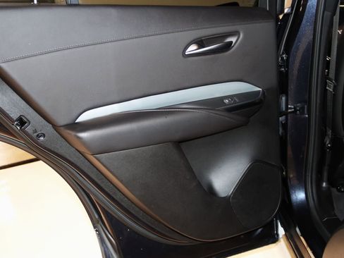 Used 2023 Cadillac XT4 Premium Luxury AWD/4WD image 52