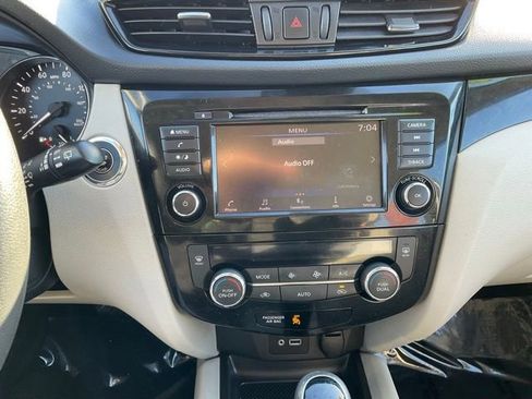 Certified 2019 Nissan Rogue Sport SV AWD/4WD image 17