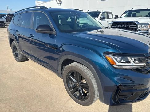 Used 2023 Volkswagen Atlas SEL R-Line AWD/4WD image 2