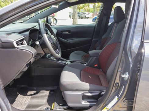 Used 2026 Toyota Corolla SE w/ SE Package FWD image 8