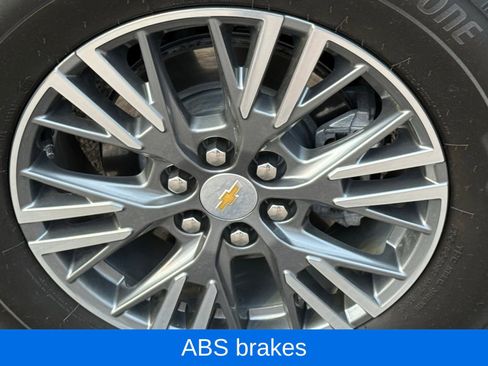 Used 2026 Chevrolet Traverse LT AWD/4WD image 39