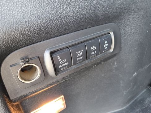 Used 2018 Ford Explorer Limited AWD/4WD image 28