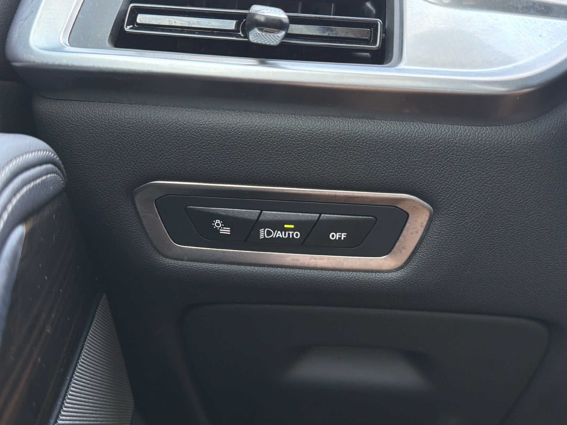 Certified 2026 BMW X7 xDrive40i AWD/4WD image 32