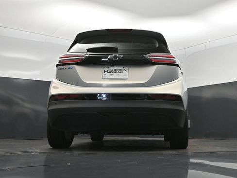 Used 2022 Chevrolet Bolt LT FWD image 41