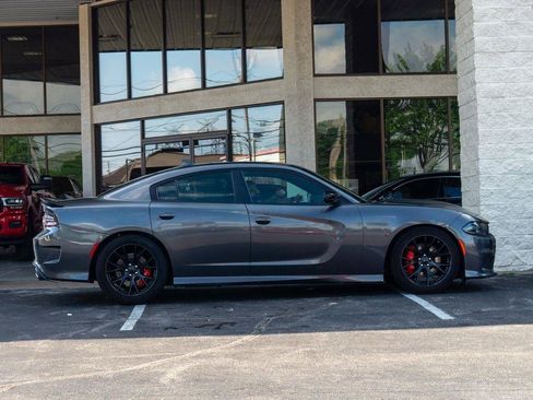 Used 2023 Dodge Charger GT w/ Performance Handling Group RWD image 2