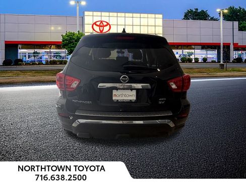 Used 2020 Nissan Pathfinder SV AWD/4WD image 12