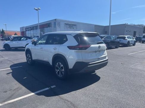 Certified 2023 Nissan Rogue SV image 5
