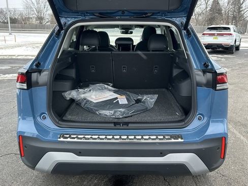 New 2026 Volkswagen Tiguan SE image 17