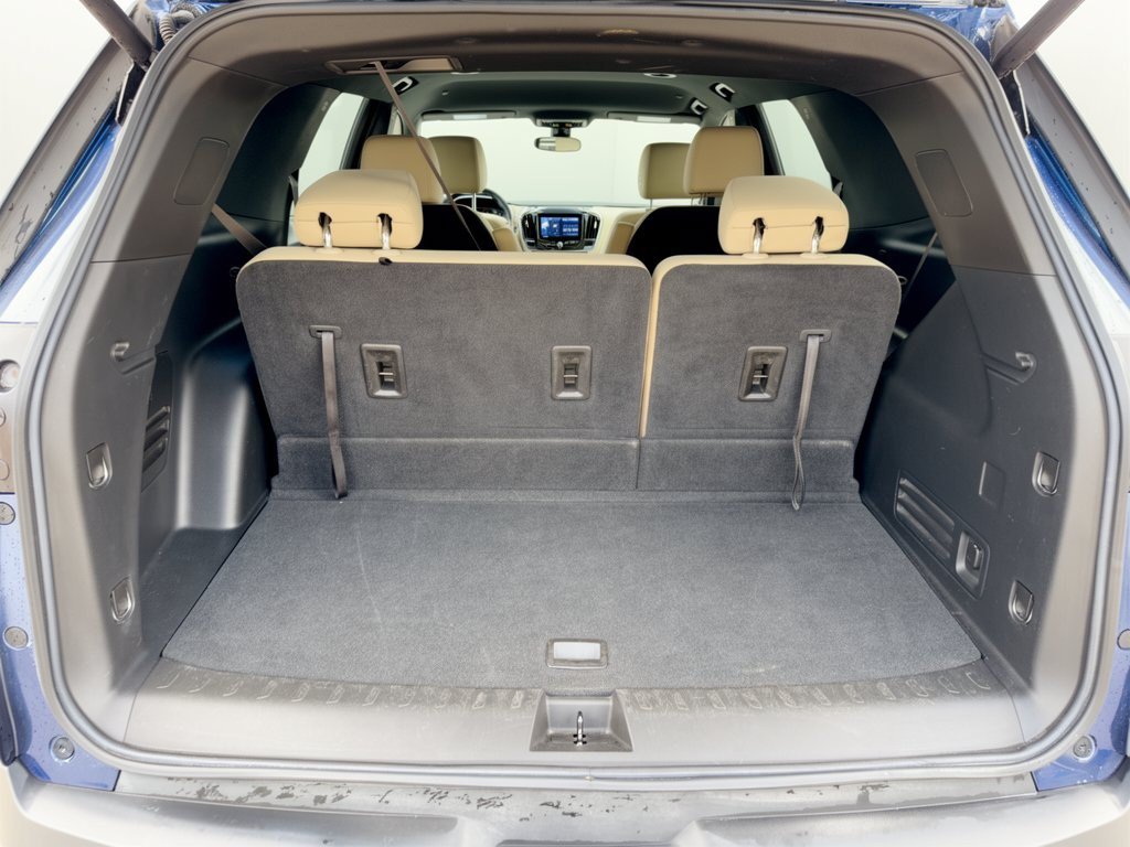 Certified 2023 Chevrolet Traverse LT FWD image 28