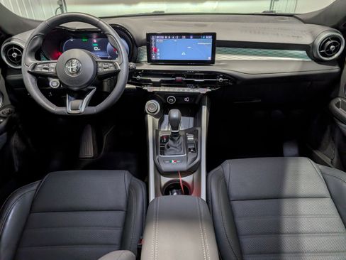 Used 2024 Alfa Romeo Tonale Ti image 12