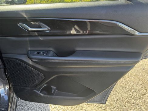 Certified 2023 Jeep Grand Cherokee L Laredo image 16