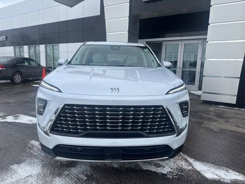 New 2026 Buick Enclave Avenir w/ Super Cruise Package image 8