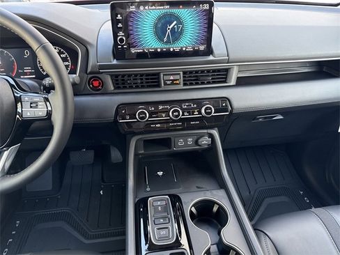 New 2025 Honda Pilot Touring image 13
