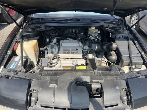 Used 1989 Buick Reatta Coupe FWD image 36
