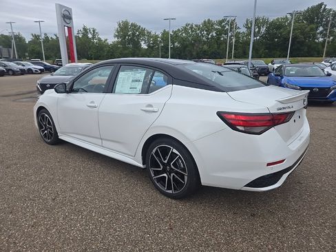 New 2025 Nissan Sentra SR w/ SR Premium Package image 5