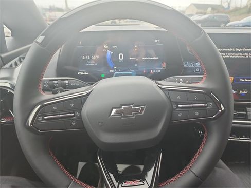 New 2026 Chevrolet Equinox EV RS image 21