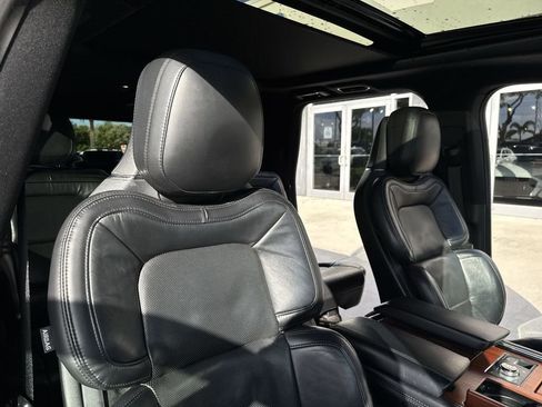 Used 2020 Lincoln Navigator L Reserve w/ Luxury Package image 47