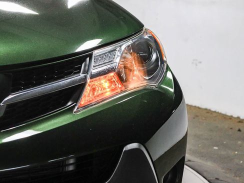 Used 2013 Toyota RAV4 LE FWD image 7