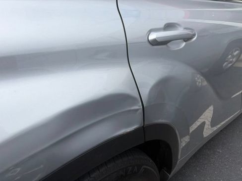 Used 2023 Toyota Highlander XLE FWD image 7