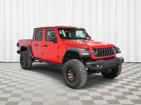 Used 2026 Jeep Gladiator Rubicon AWD/4WD image 1