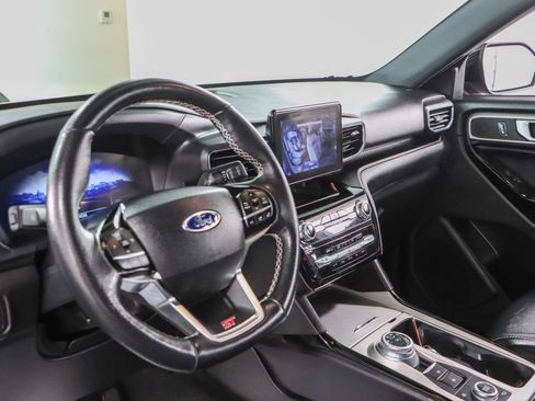 Used 2022 Ford Explorer ST w/ ST Street Pack image 22