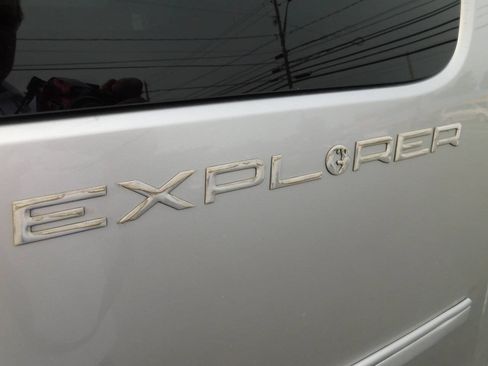 Used 2016 Chevrolet Express 2500 RWD image 28