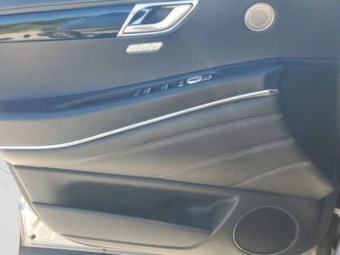 Used 2025 Genesis GV80 2.5T Standard AWD/4WD image 19