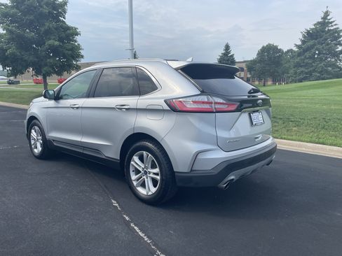 Used 2019 Ford Edge SEL w/ Equipment Group 201A AWD/4WD image 3