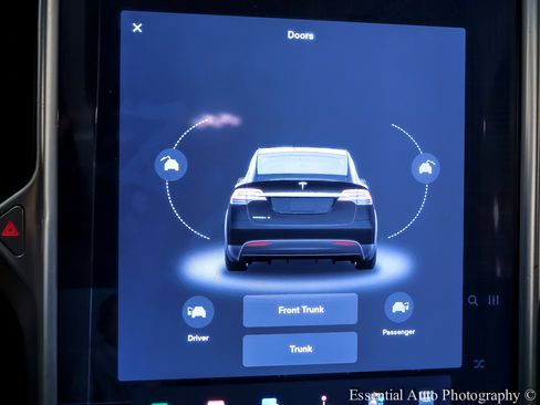 Used 2016 Tesla Model X 90D image 23