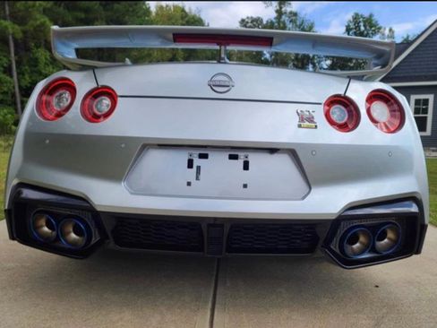 Used 2024 Nissan GT-R w/ Floor Mat Package image 3
