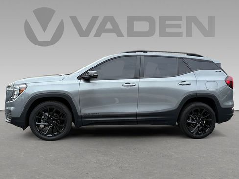Used 2023 GMC Terrain SLE w/ Driver Convenience Package AWD/4WD image 8