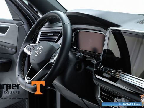 Used 2024 Volkswagen Atlas Cross Sport SE image 35