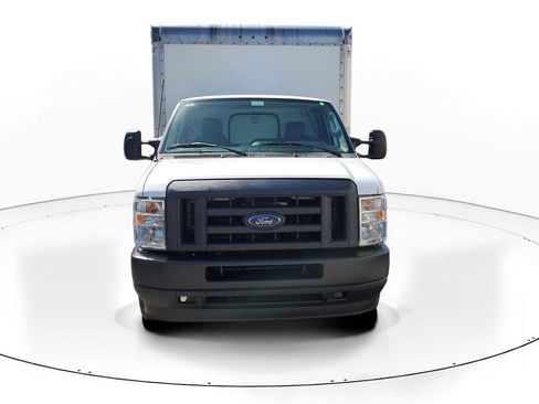 Used 2024 Ford E-350 and Econoline 350 Super Duty w/ Power Windows & Locks Group image 2