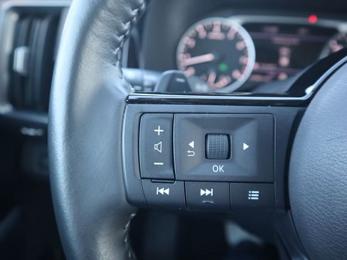 Used 2024 Nissan Pathfinder SL image 22