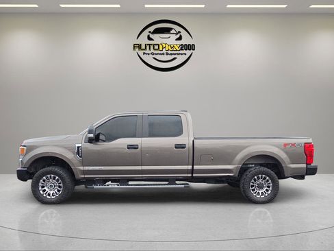 Used 2022 Ford F350 XL w/ Power Equipment Group image 4