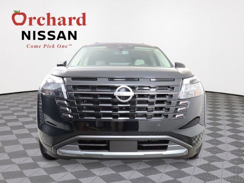 New 2026 Nissan Pathfinder SL image 8