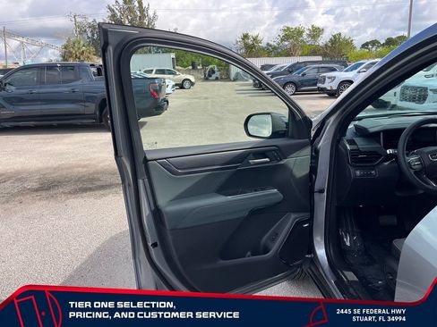 New 2026 GMC Acadia AT4 w/ Luxury Package AWD/4WD image 11