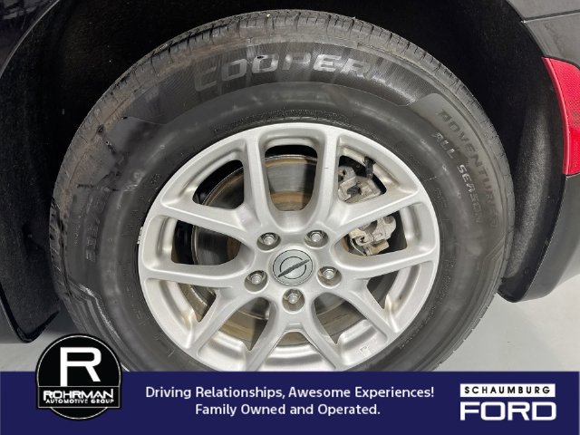 Used 2024 Chrysler Pacifica Touring-L FWD image 5
