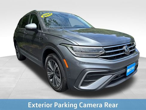 Used 2024 Volkswagen Tiguan SE FWD image 10